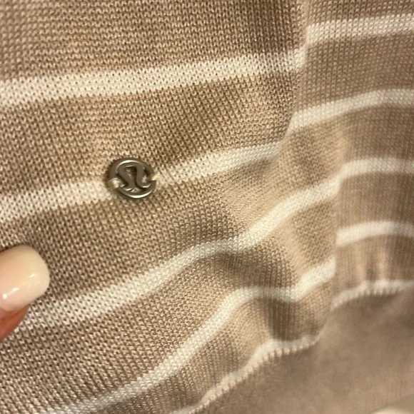 EUC Lululemon Post Savasana Striped Tan White Pullover Sweater- Size 6 - Picture 12 of 13